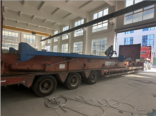 Latest company news about CNCタンデム油圧出版物ブレーキ2-WE67K-650/6000は株式会社インドの船長を勤める船である