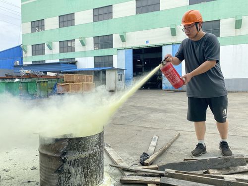 Latest company news about 安全な生産を保障する火災訓練