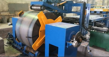 800 - 1600mm Q235A のつや出しの穏やかな鋼鉄コイルは長さ機械ラインに切れました