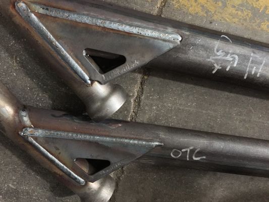 200W 0.1mm - 1.6mm のステンレス鋼のためのロボティック打抜き機