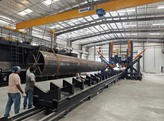 HM1200 直径 1200mm 縦縫い溶接のための閉ざし溶接機