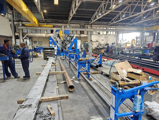 HM600/12000 ハイマストとモノポールのシーム溶接機