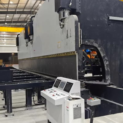 DELEM DA53T CNCシステムを搭載した、作業力320トン、テーブル長6000mmのCNCタンデム油圧プレスブレーキ