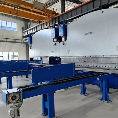 14m テーパー八角形街路灯ポール用 CNC 二重リンケージ曲げ機