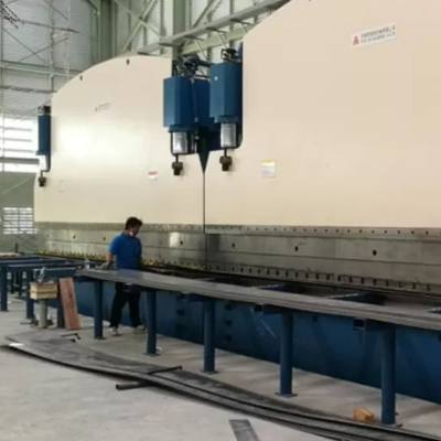 14m テーパー八角形街路灯ポール用 CNC 二重リンケージ曲げ機