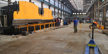 ライトポール生産ラインのための二重リンク式CNC水力プレート曲線機