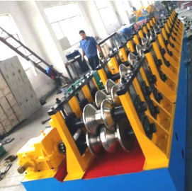 2つの波および3つの波8m/機械を形作る最低の監視柵ロール