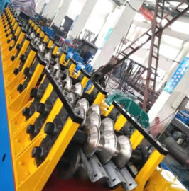 2つの波および3つの波8m/機械を形作る最低の監視柵ロール