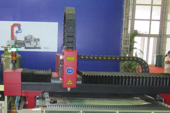 高速薄板金 CNC 繊維レーザーの打抜き機/装置