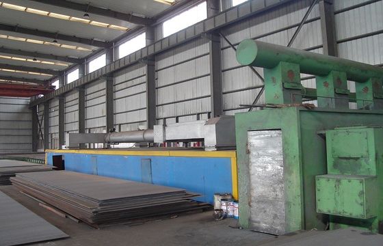 カスタマイズされた 75kw 小さいショット ブラスト機械、鋼鉄表面のクリーニングの機械類