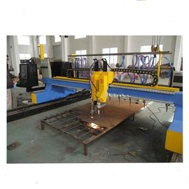 縦および横の切断の 4000mm のガントリー タイプ CNC 血しょう打抜き機