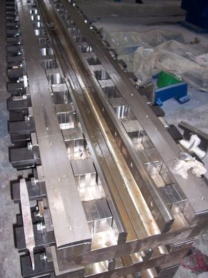 液圧プレスブレーキ ツーリング・ダイ / パンシング・モールド