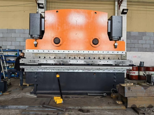お買い得 6000 KN Normal Pressure Press Brake Machine with Bending Speed 5mm/s and Plate Length 2200-7000mm オンライン
